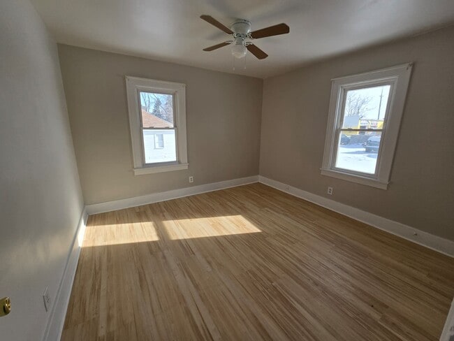 Photo - 148 N Wayne Rd