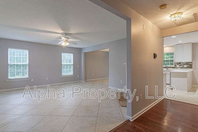 Photo - 736 Bent Hollow Ct