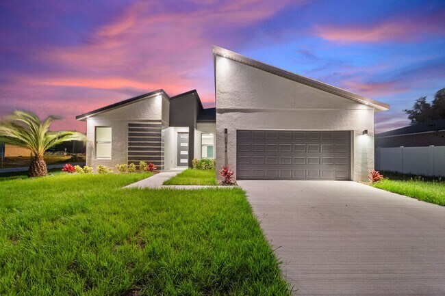 BRAND NEW HOME! Modern, energy efficient h... - BRAND NEW HOME! Modern, energy efficient h...