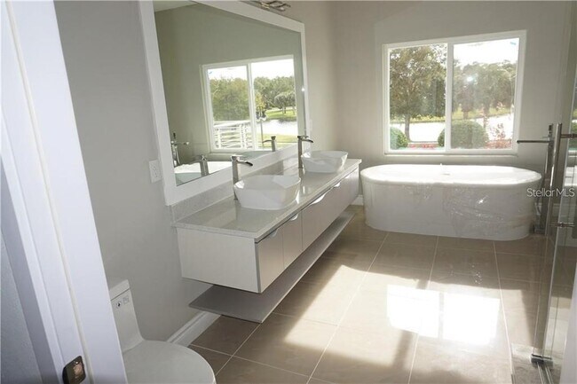 Photo - 1908 Greenbriar Ter