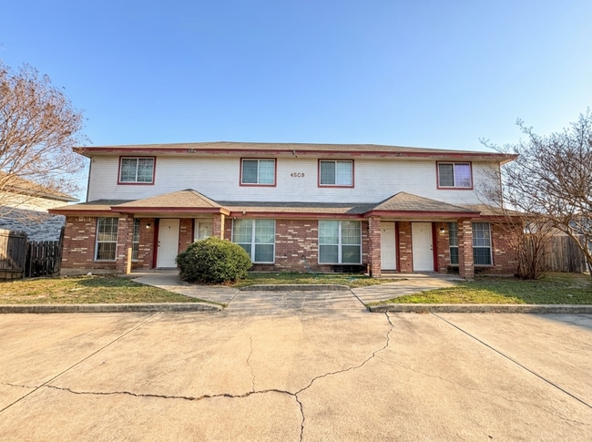 Building Photo - 4508 Mattie Dr Unit D