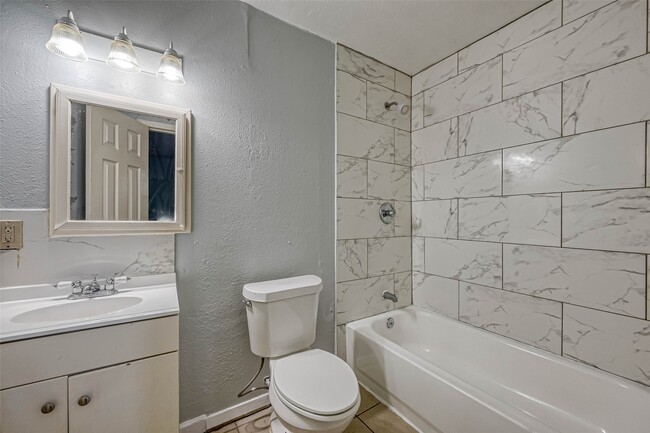 Photo - 10506 Buffum St