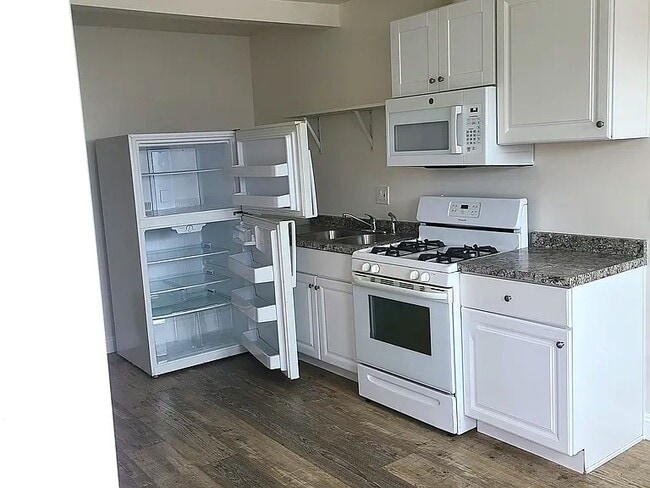 Photo - 1256 1/2 Rolland Curtis Pl