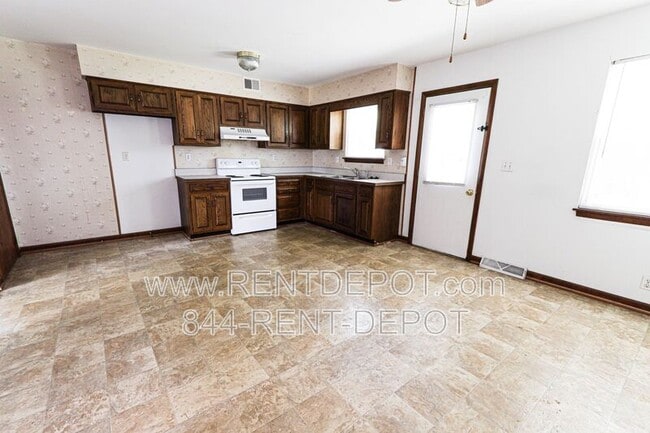 Photo - 306-308 Bob Court