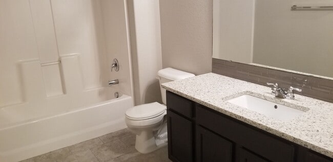 Photo - Immaculate 3 Bedroom/3 Bath Townhome Near Powers Corridor!