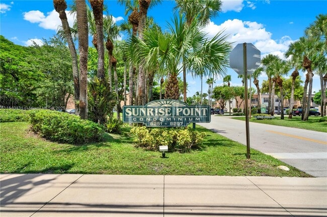 Building Photo - 8287 SW 128th St Unit 108 Rental