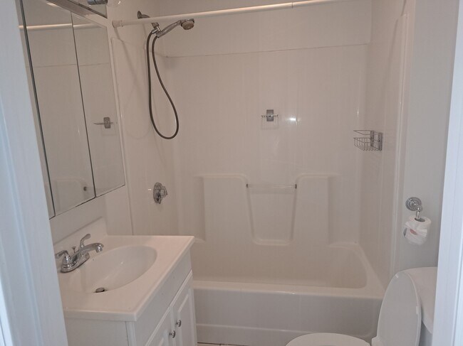 Photo - 12 Avon St Unit Apt #2