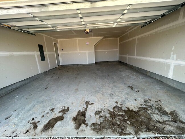 Photo - 1966 Highview Ter