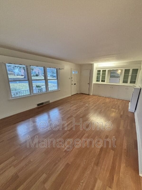 Photo - 1766 Linwood Ave