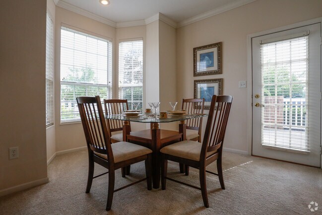 Modelo de 2 habitaciones y 2 baños - Ashton Brooke Apartments