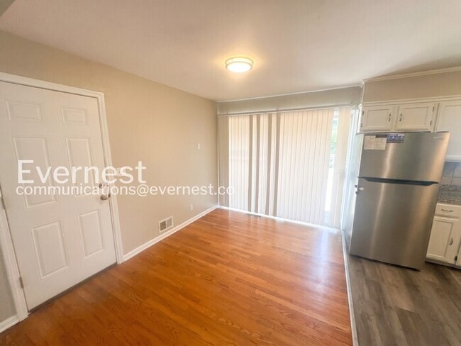 Photo - 6100 E 109 St