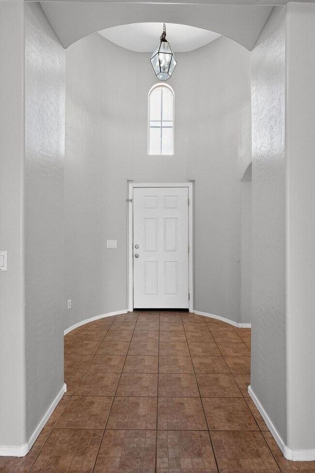 Photo - 14843 W Wethersfield Rd