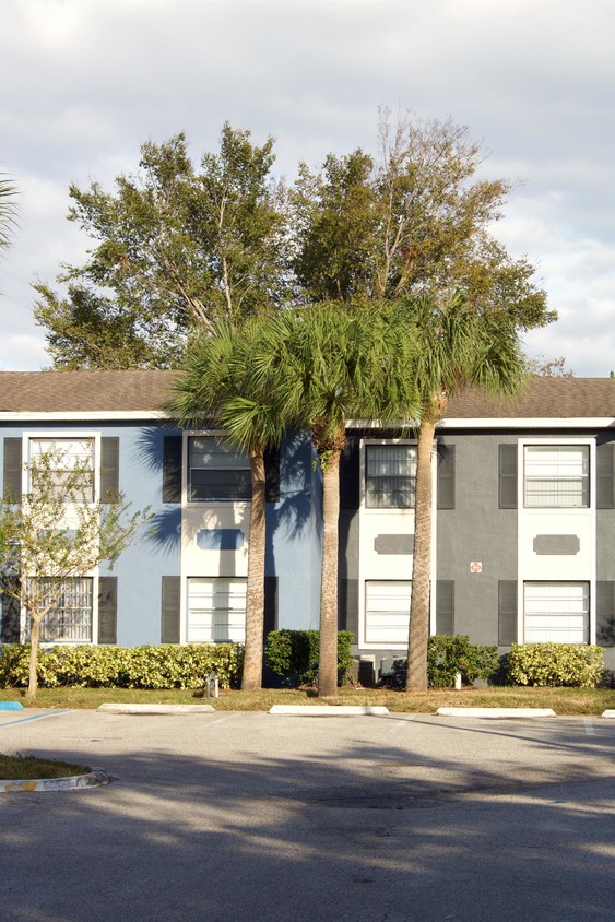 Photo - 2501 N Alafaya Trail (Orlando, FL)