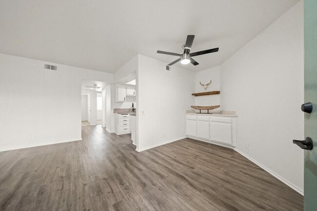 Photo - 730 Pine Ave.