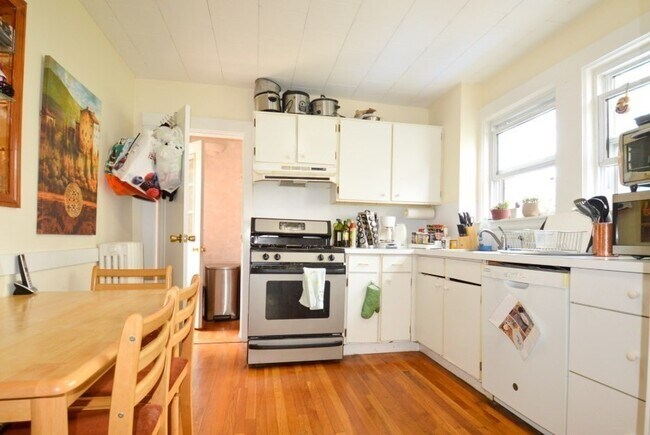 Photo - 22 Cresthill Rd