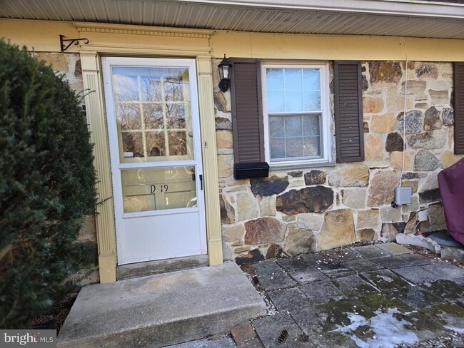 Photo - 207 Walnut Hill Rd