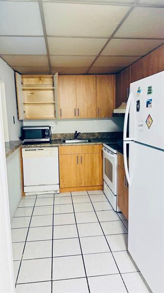 Photo - 4170 Inverrary Dr Unit 105
