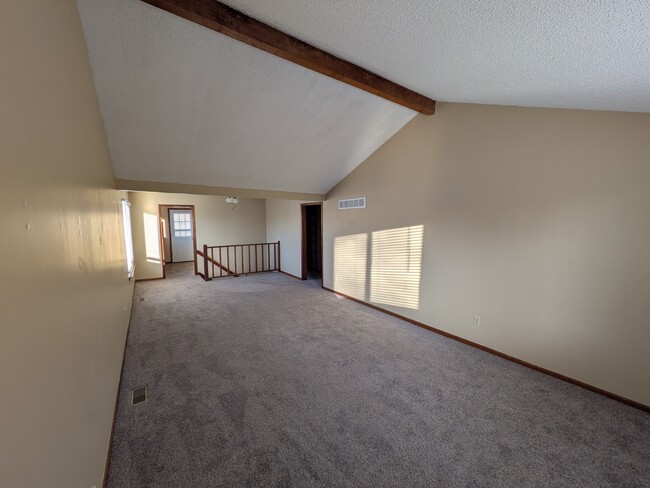 Photo - 16 NW Lakeview Blvd