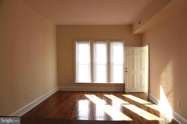 205 Railroad Ave Unit B