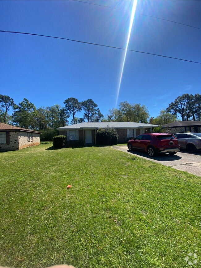 Building Photo - 830 Calhoun Ave Unit 2bd 1 bath Rental