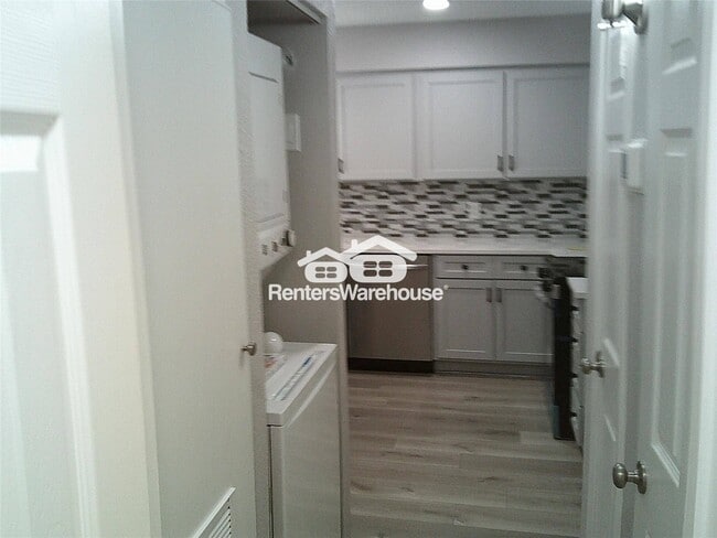 Building Photo - 13427 Garden Grove