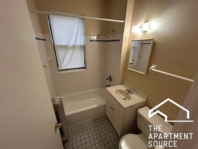 Photo - 7728 N Marshfield Ave Unidad 3B