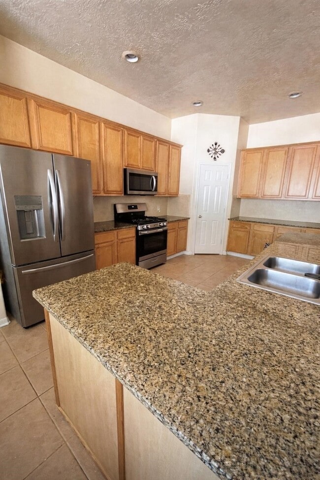 Photo - 26864 Calgary Pointe Dr