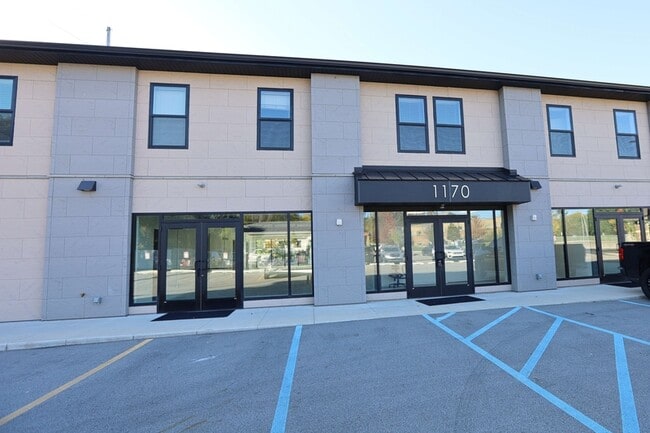 Building Photo - 1170 Plymouth Ave NE Unit #2