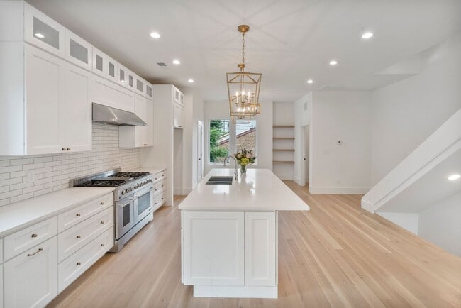 Photo - 129 French St Unit Side A