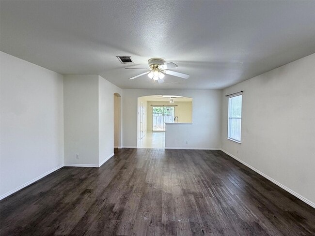 612 Elizabeth Ln