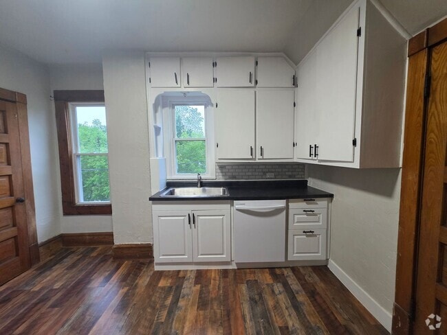 Building Photo - 750 Baker St Unit #A Rental