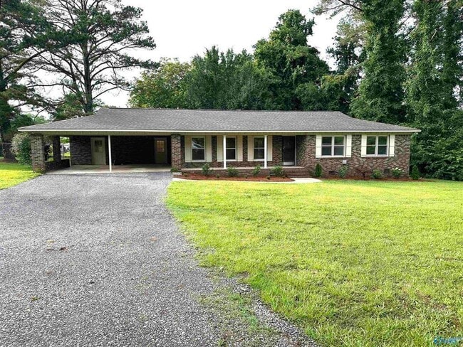 Building Photo - Albertville Home For Rent