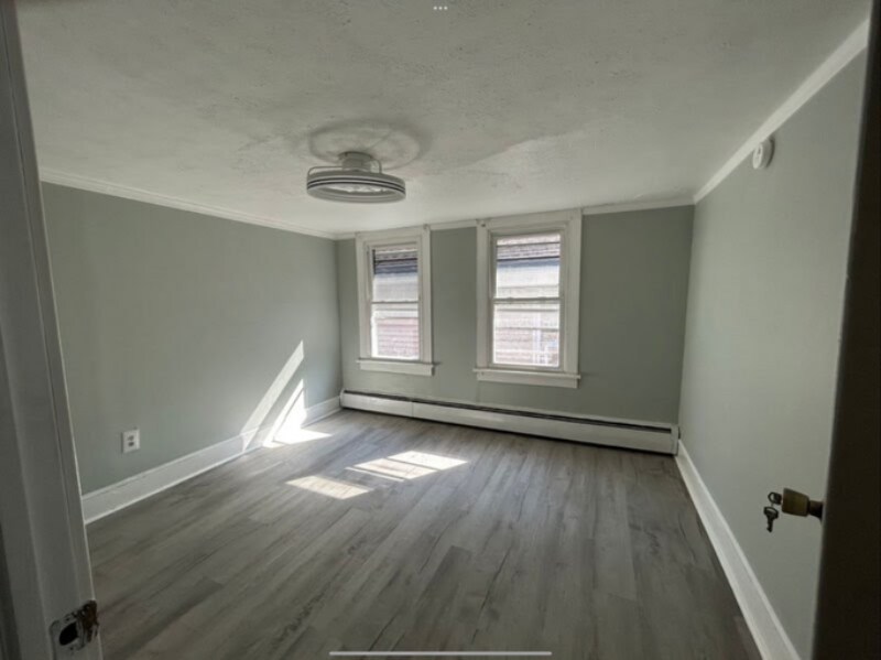 Photo - 407 Orchard St