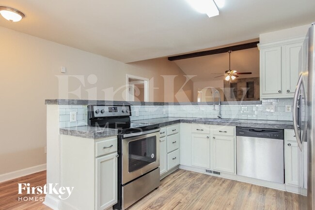 222 Tillamook Dr