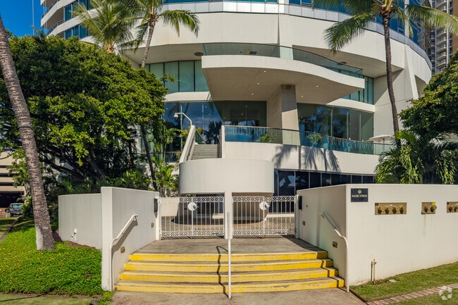 Photo - Nauru Tower
