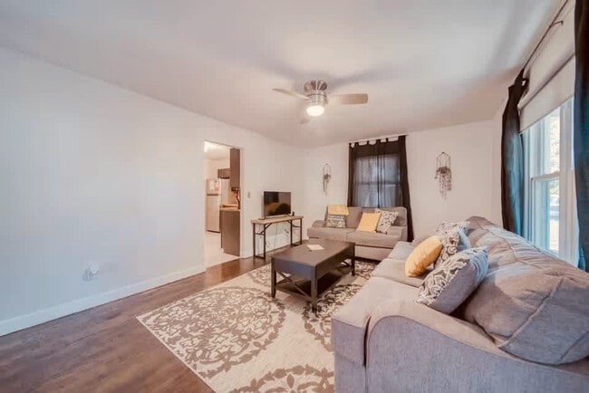 Photo - 228 Lois St Unit SI ID1594725P