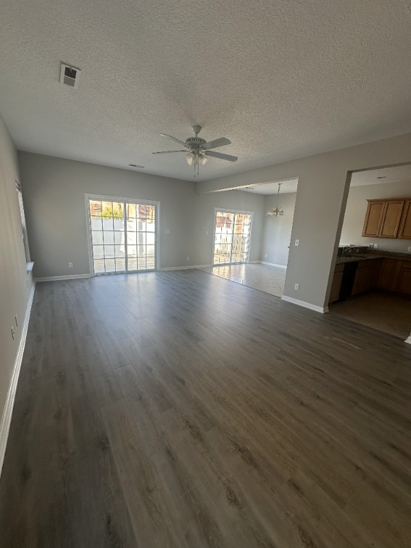 Photo - 510 Lake Shore Dr