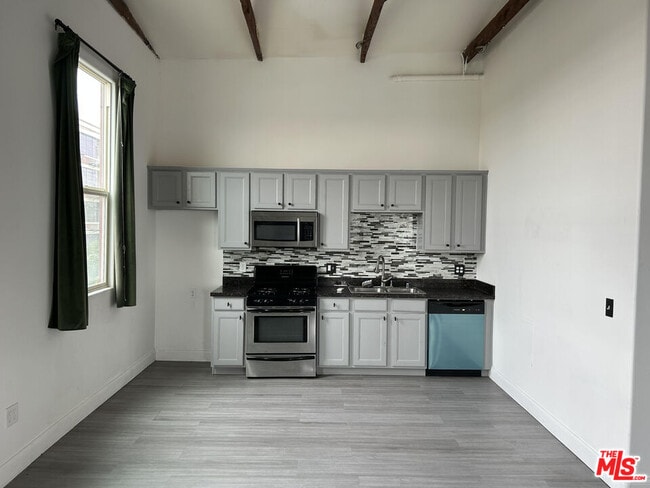 Photo - 726 S Santa Fe Ave Unidad 303