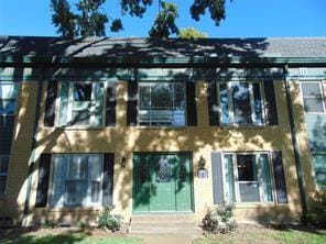 Building Photo - 4816 Amesbury Dr Unit 227