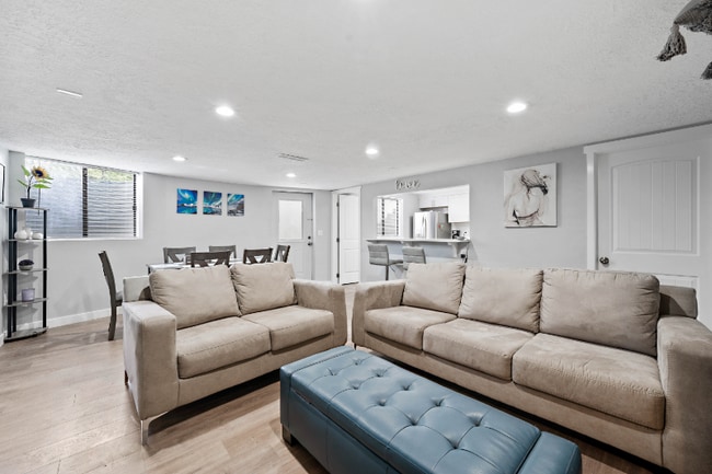 Building Photo - 348 N 1350 E Rental