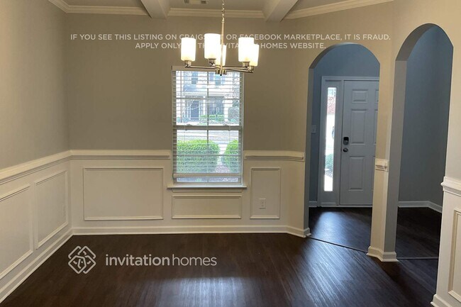 Photo - 4035 Whitfield Oak Way NE