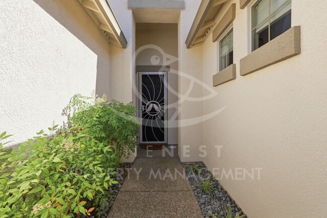 Photo - Refreshed 2-bedroom plus den, 2.5-bathroom in beloved Sun City Lincoln Del Webb community!