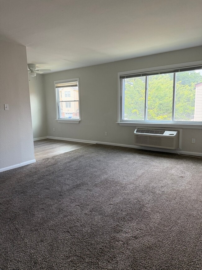 Photo - 2412 Azalea Garden Rd Unidad 210