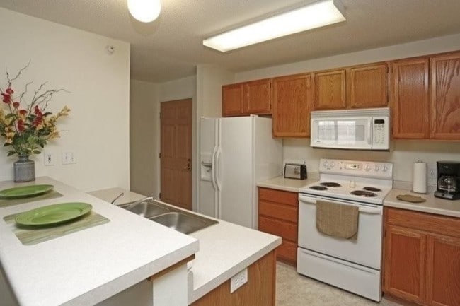 Photo - Crown Apartments