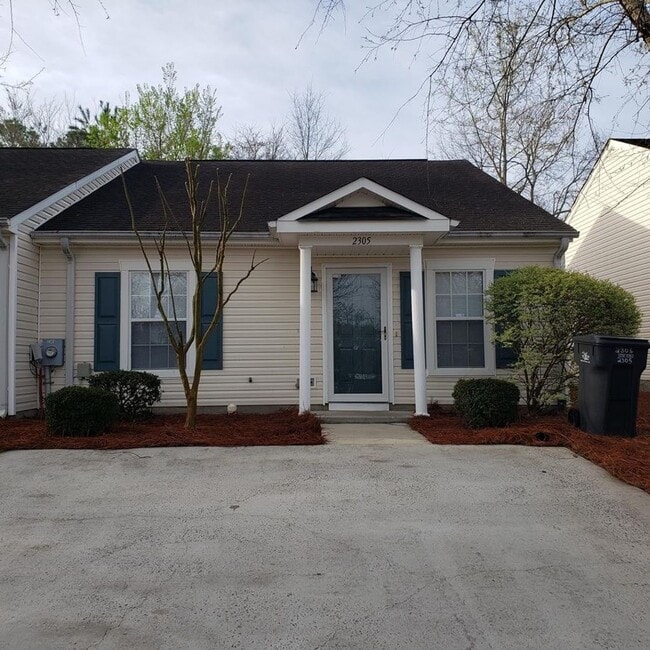 2 Bedroom 2 Bath Townhouse - 2 Bedroom 2 Bath Townhouse