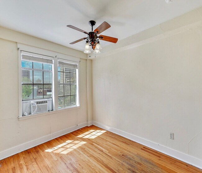 Photo - One-Bedroom Apartment In Belhaven! Unidad C5