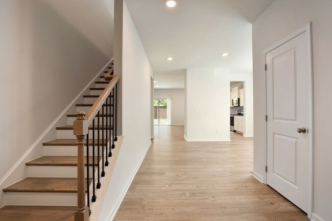 Photo - Minutes to Downtown Dawsonville, Rock Creek Park & More—Welcome Home