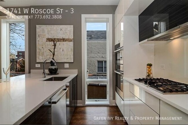 Photo - 1741 W Roscoe St Unit 3