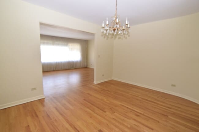 Photo - 5025 Carol St Unidad Top floor