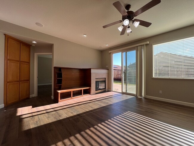 Photo - Gorgeous Stonecreek Home!